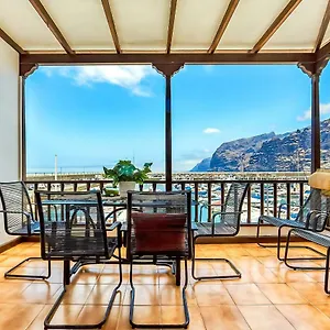 Gigantes Marina, Water Front Apartment